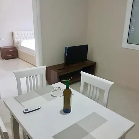 아파트 Apartament Near Beach K10 Vlorë